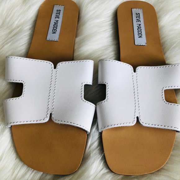 Steve Madden Greece White Flat Sandals Size 8 - Picture 2 of 6